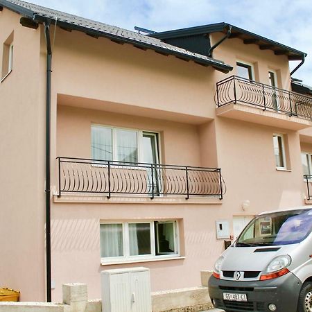 Falling Lakes Hostel Korenica Εξωτερικό φωτογραφία