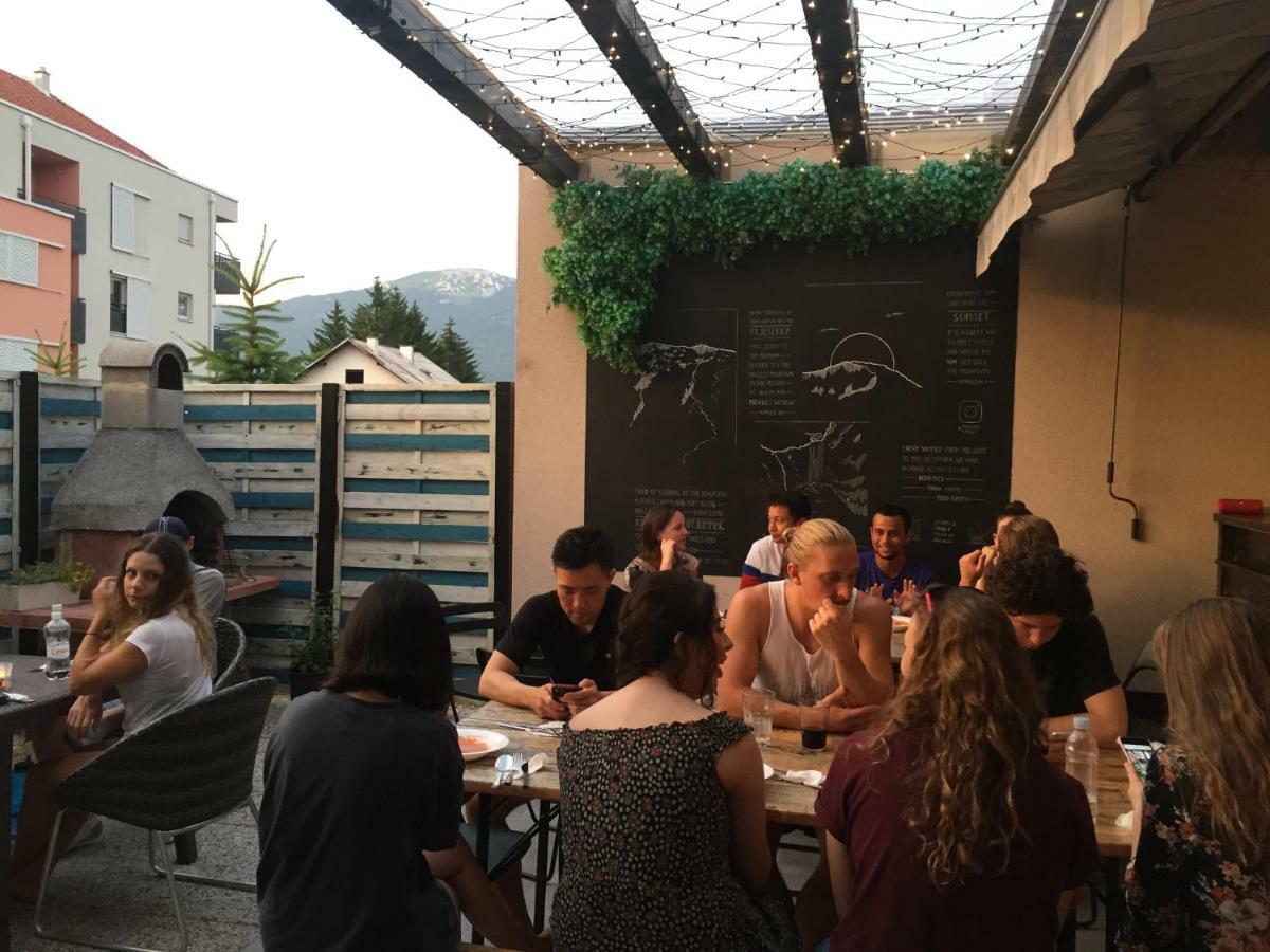 Falling Lakes Hostel Korenica Εξωτερικό φωτογραφία